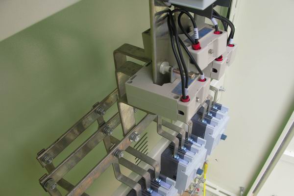 曾都配电柜-应急照明配电柜使用对工作人员的具